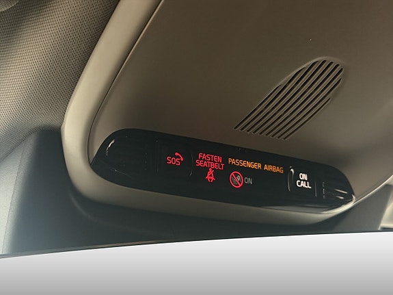 Volvo S90 26 of 29