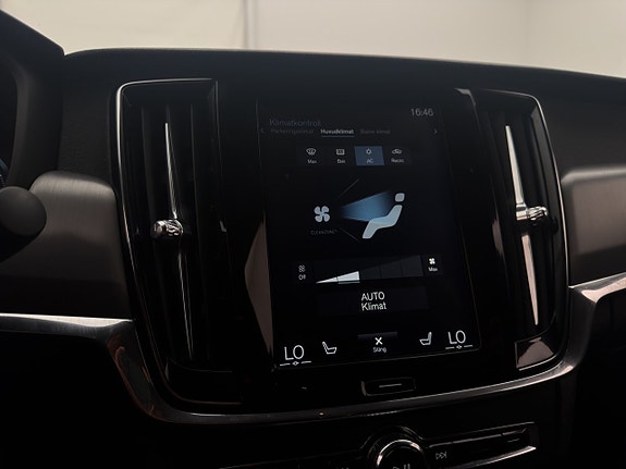 Volvo S90 21 of 29