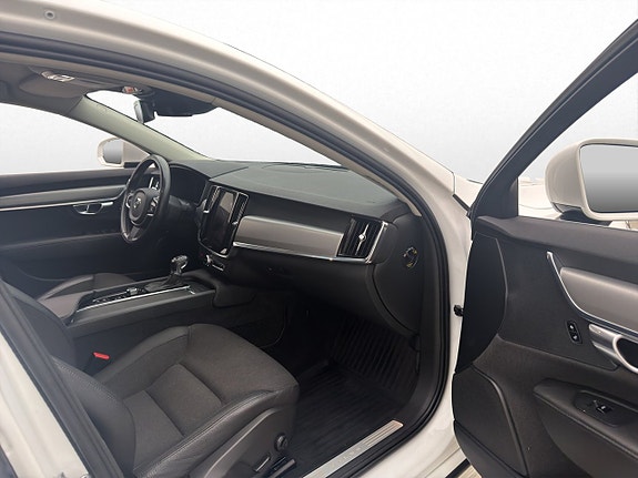 Volvo S90 12 of 29