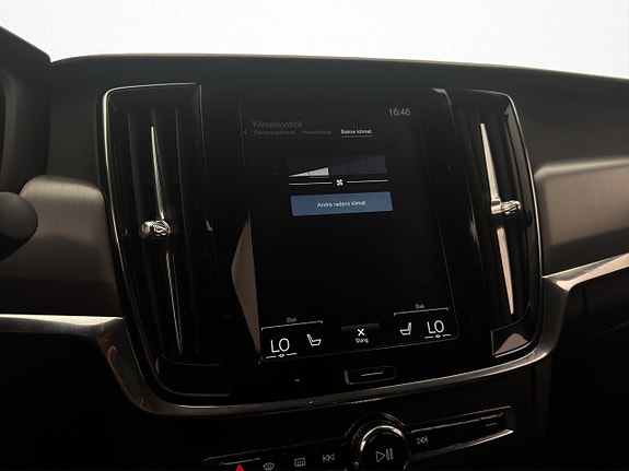 Volvo S90 22 of 29