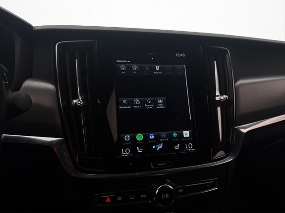 Volvo S90 18 of 29