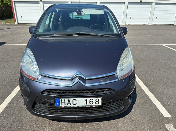 Citroen C4 Picasso 2 of 5
