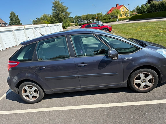 Citroen C4 Picasso 3 of 5