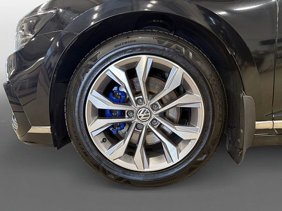 Volkswagen Passat 14 of 15