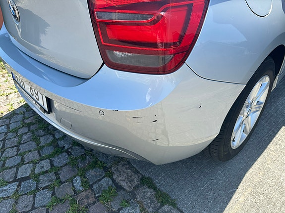 BMW 116i 4 of 5