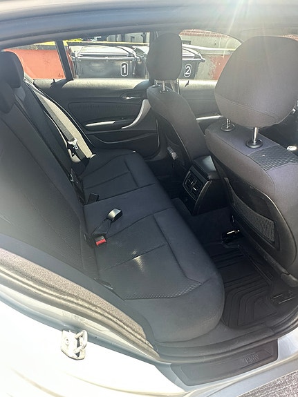 BMW 116i 8 of 9