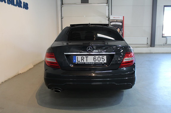 Mercedes-Benz C180 6 of 23