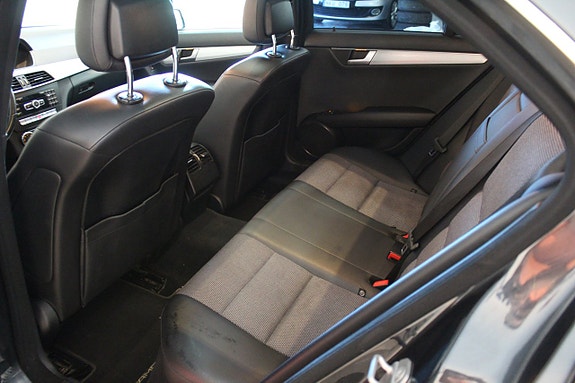Mercedes-Benz C180 12 of 23