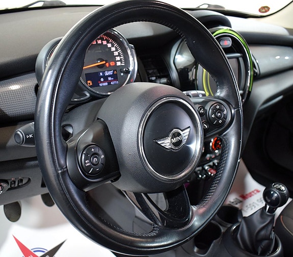 MINI Cooper 8 of 24