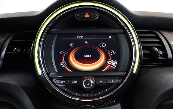 MINI Cooper 11 of 24