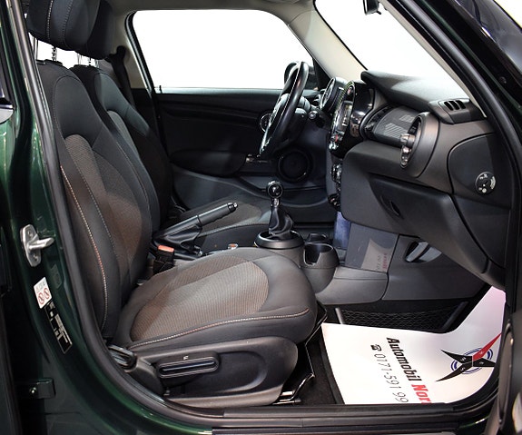 MINI Cooper 20 of 24