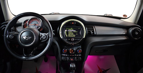 MINI Cooper 12 of 24