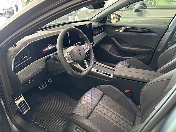 Volkswagen Passat 3 of 5