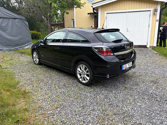 Opel Astra 4 of 5