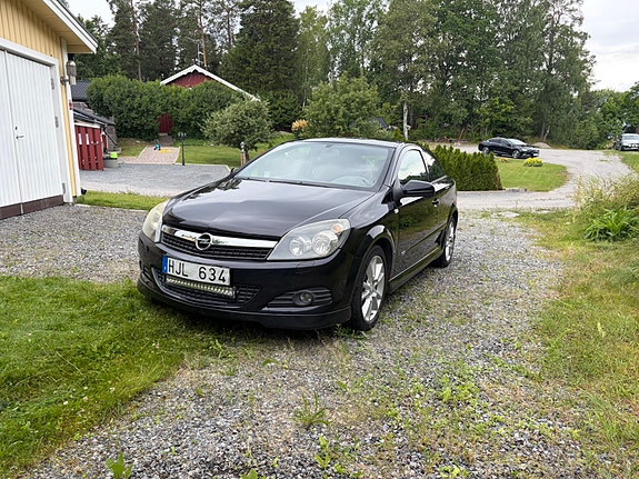 Opel Astra 2 of 5