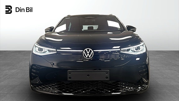 Volkswagen ID.4 GTX 4 of 5