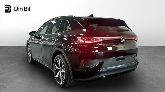 Volkswagen ID.4 GTX 3 of 5