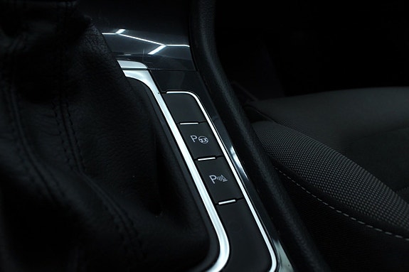 Volkswagen Golf Alltrack 20 of 26