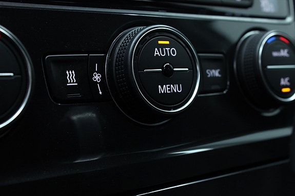 Volkswagen Golf Alltrack 21 of 26
