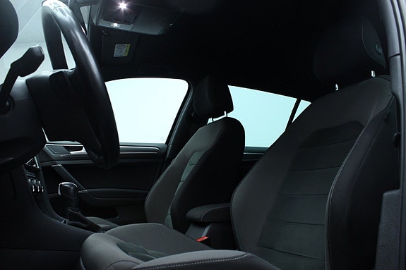 Volkswagen Golf Alltrack 24 of 26