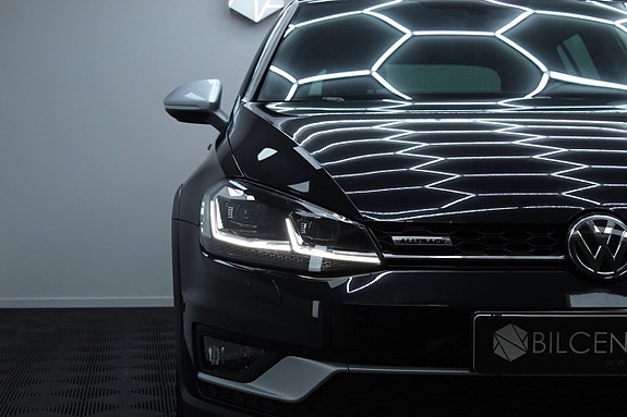 Volkswagen Golf Alltrack 5 of 5