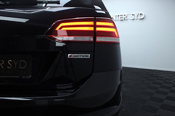 Volkswagen Golf Alltrack 14 of 26