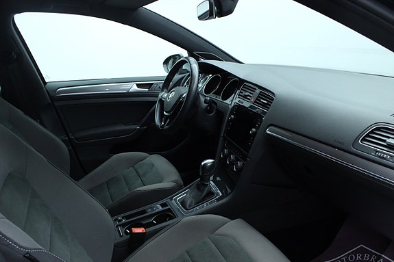 Volkswagen Golf Alltrack 26 of 26