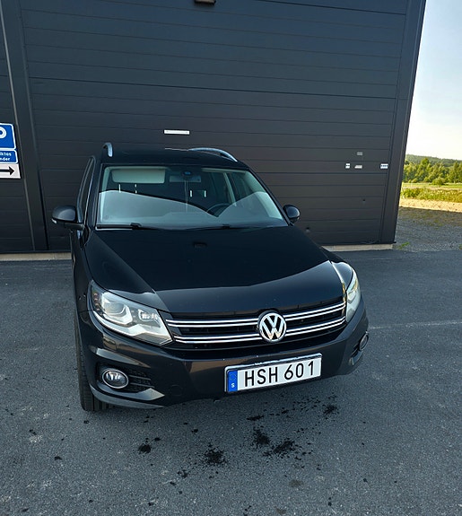 Volkswagen Tiguan 3 of 5