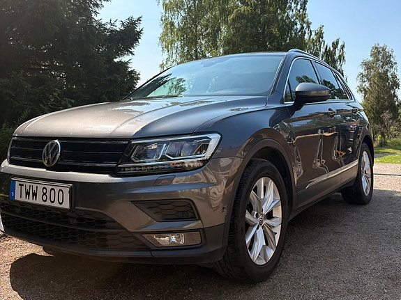 Volkswagen Tiguan 2 of 6
