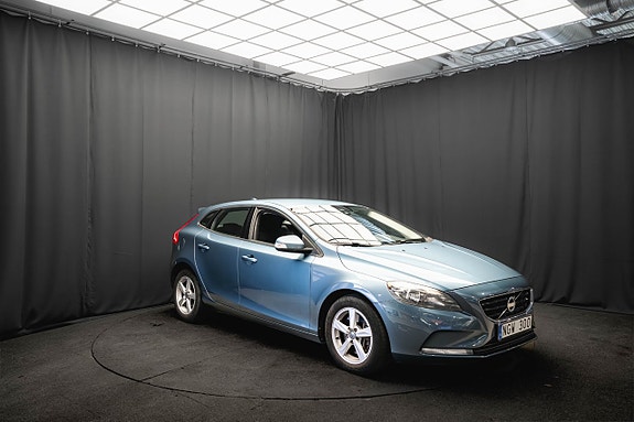 Volvo V40 4 of 5