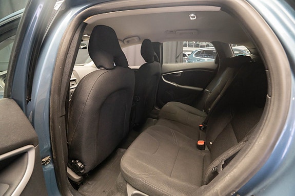 Volvo V40 15 of 19