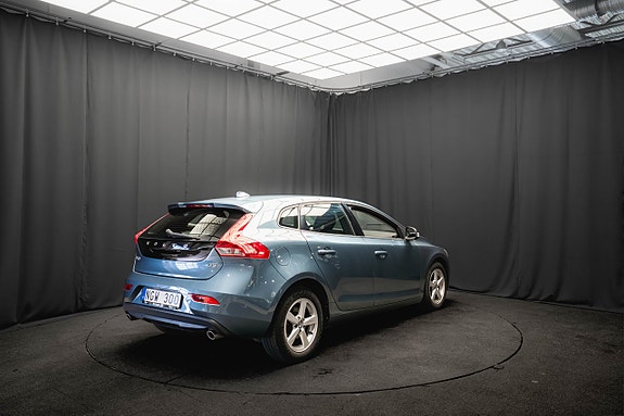 Volvo V40 6 of 19