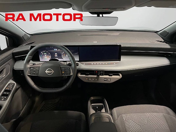 Nissan Leaf 9 of 11