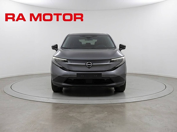 Nissan Leaf 7 of 11