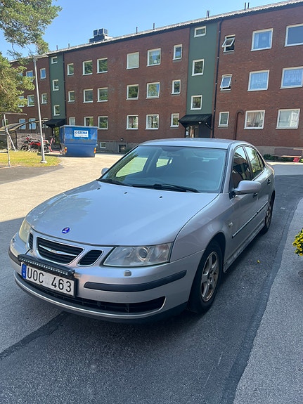 Saab 9-3 2 of 5
