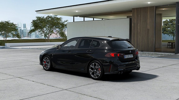 BMW M135i 2 of 5
