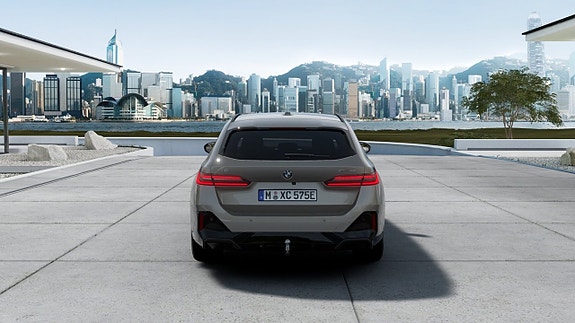 BMW i5 5 of 5