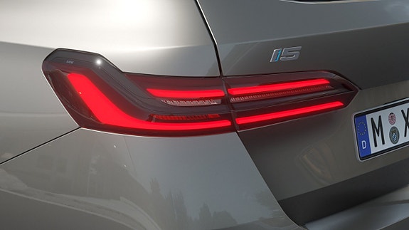 BMW i5 8 of 13