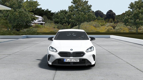 BMW M135i 3 of 5