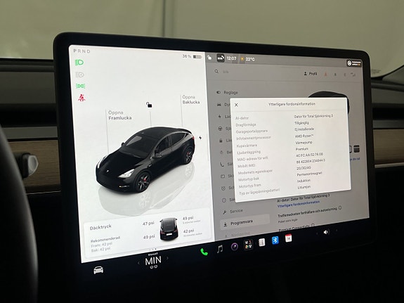 Tesla Model Y 25 of 30