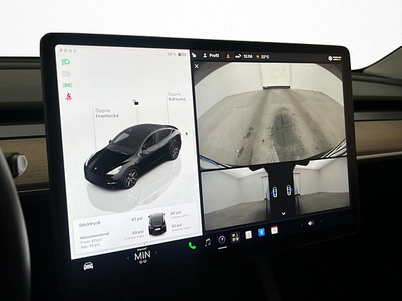 Tesla Model Y 15 of 30
