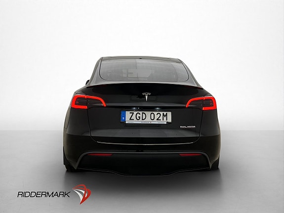 Tesla Model Y 6 of 30