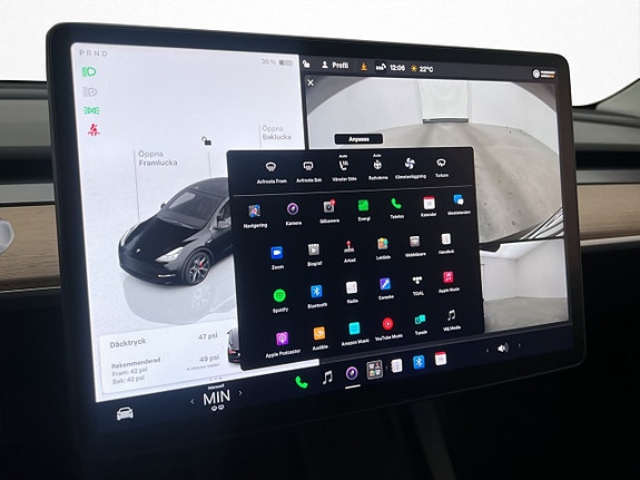 Tesla Model Y 21 of 30