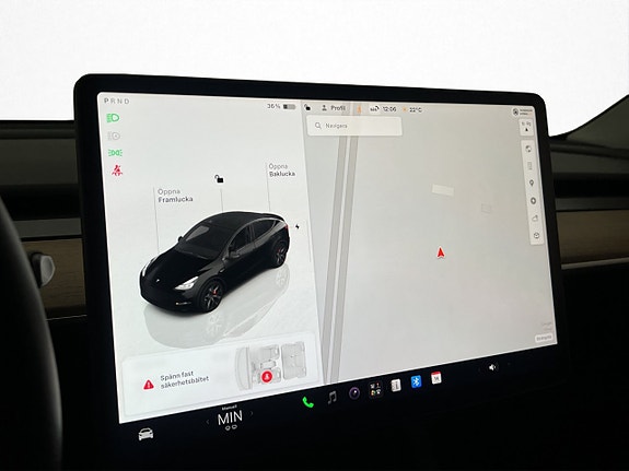 Tesla Model Y 16 of 30