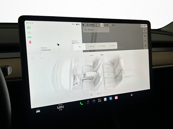 Tesla Model Y 23 of 30