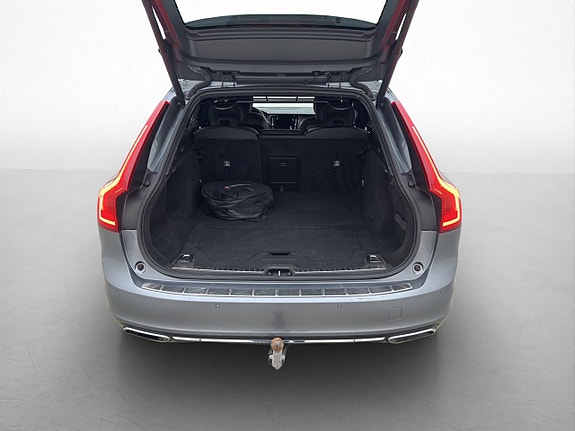 Volvo V90 26 of 30