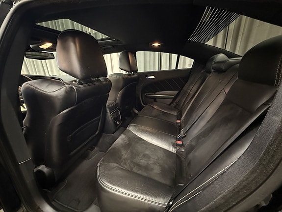 Dodge Charger 8 of 15