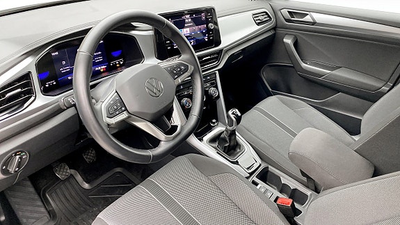 Volkswagen T-Roc 7 of 12