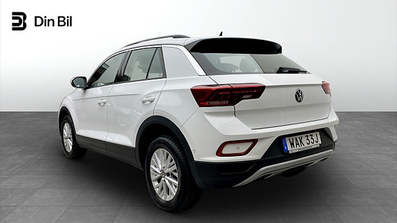 Volkswagen T-Roc 3 of 12