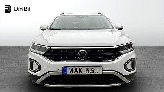 Volkswagen T-Roc 4 of 12